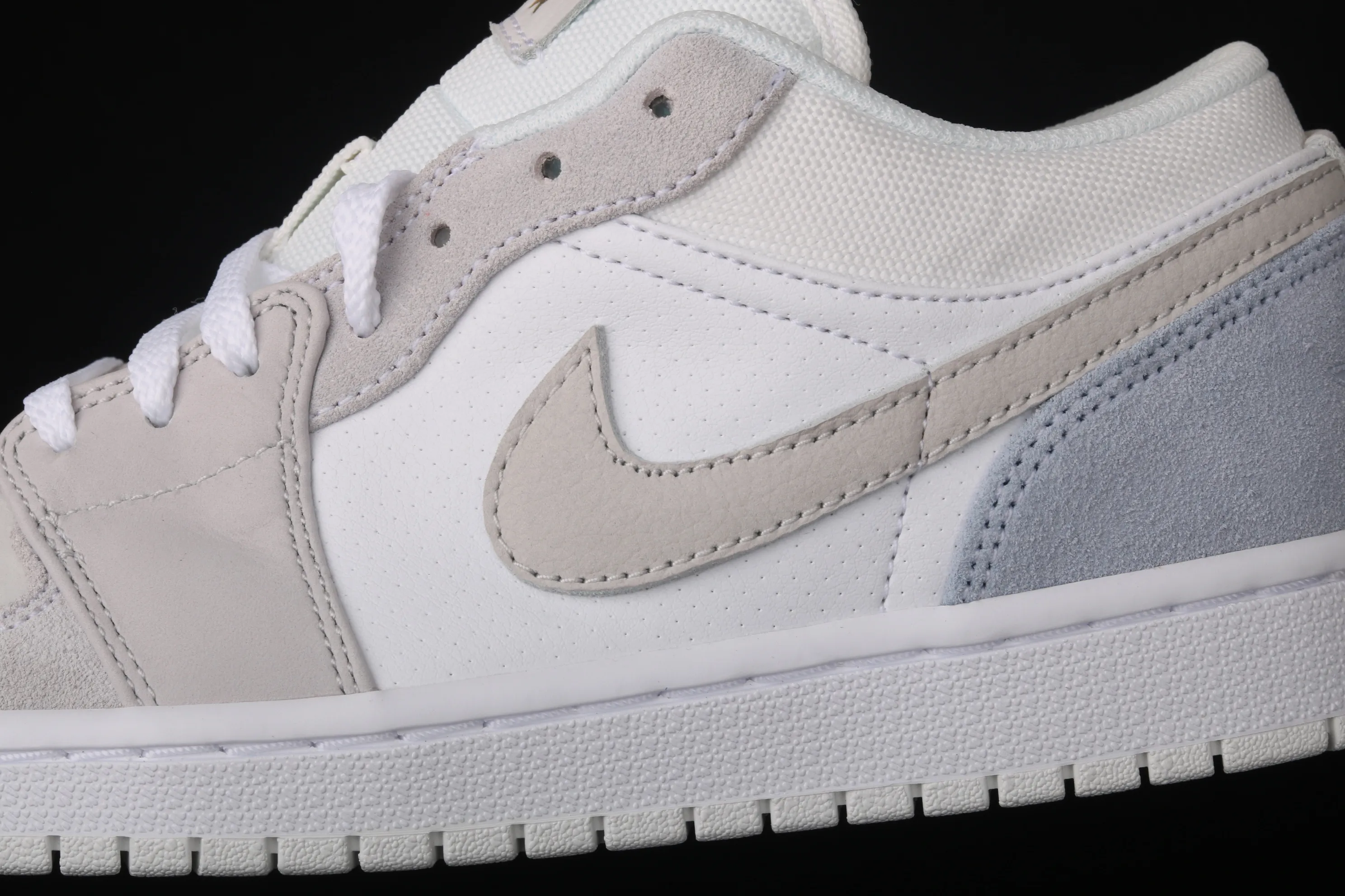 All categories Air Jordan Jordan series basketball shoes Air Jordan 1 Low Y version Air Jordan 1 Low AJ1 Joe 1 low-top top layer leather cultural and leisure sports sneakers CV3043-100